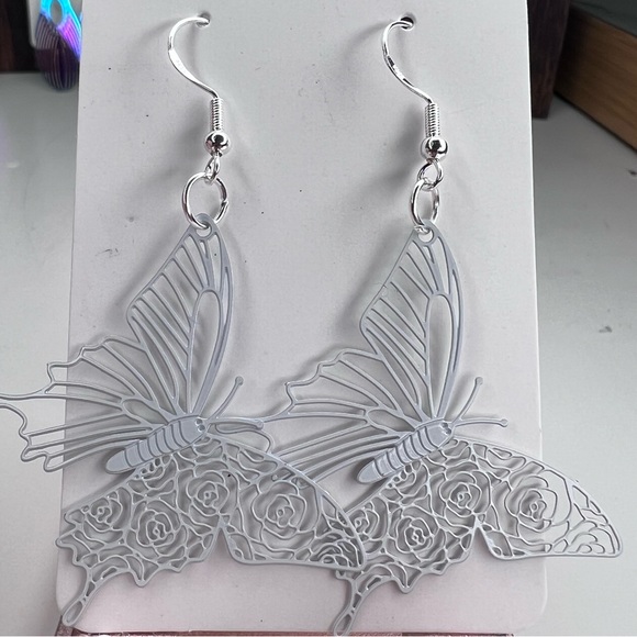 925 Sterling Hook Earrings with butterfly - Picture 3 of 3